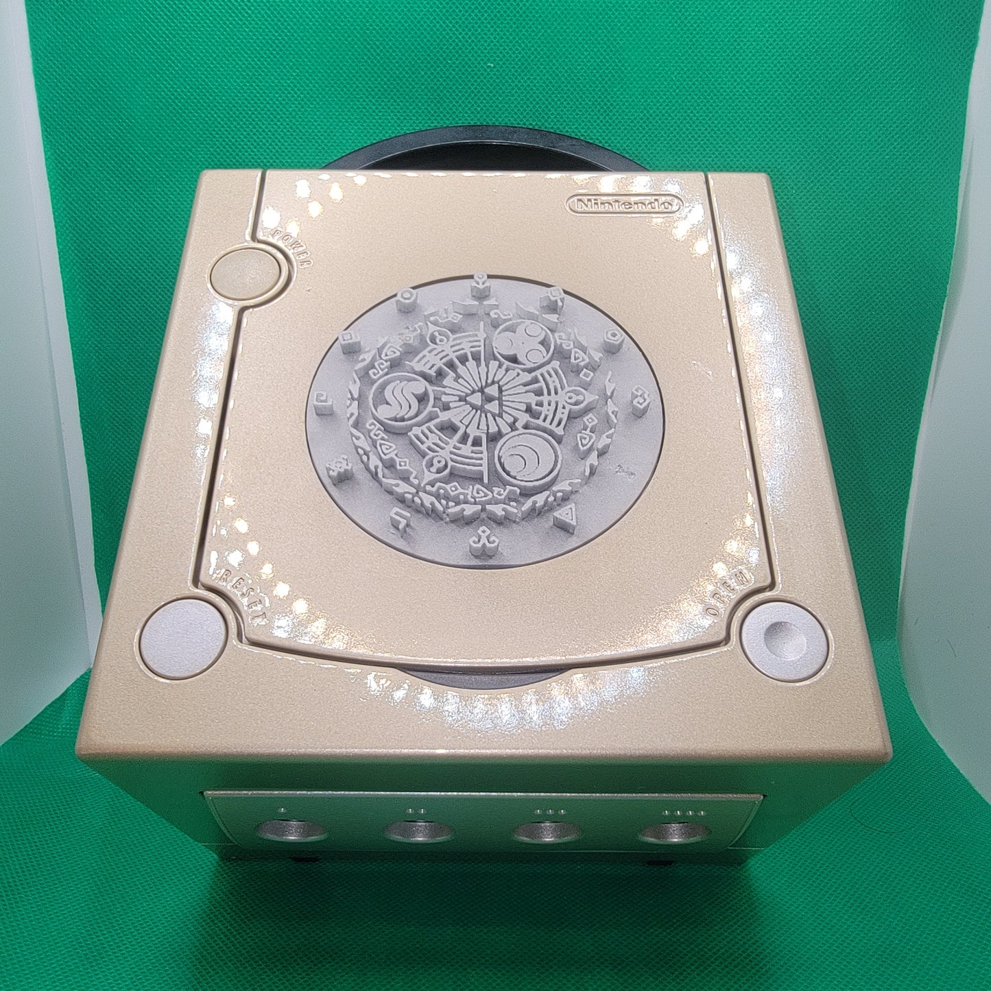 Game Guru Tribute System - Picoboot Bluetooth Gamecube - Champagne Gold (Wind Waker Edition)